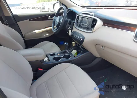 2016 Kia Sorento 2.4L Lx z USA, uszkodzony, nr VIN 5XYPGDA37GG049761